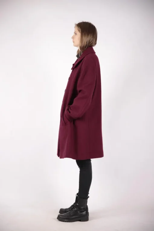 Female RedCoat Vintage - Image 5