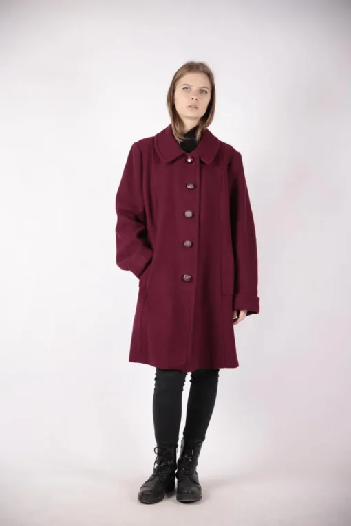 Female RedCoat Vintage - Image 3