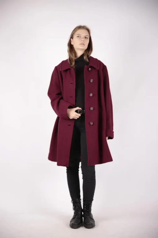 Female RedCoat Vintage - Image 2